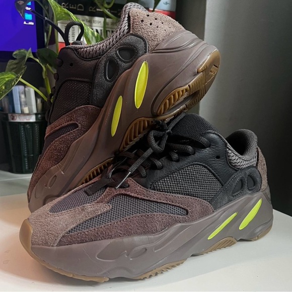 Yeezy Boost 700